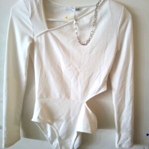 Chic White Long Sleeve Bodysuit with Chain Detail